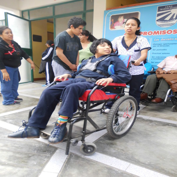Apoyo integral a personas con discapacidad